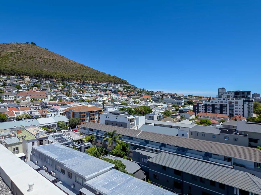 2 Bedroom Property for Sale in Green Point Western Cape